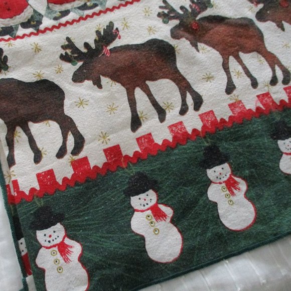 Vtg Woodland Christmas tablecloth - Picture 3 of 7